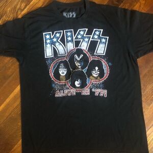 Authentic Vintage Kiss Tshirt Size Large